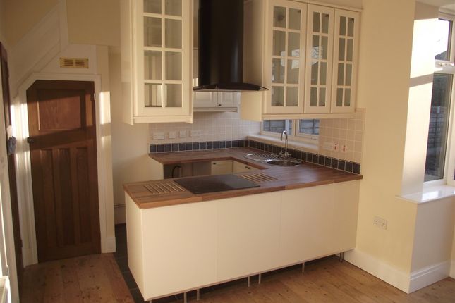 14, Warrington photo 3