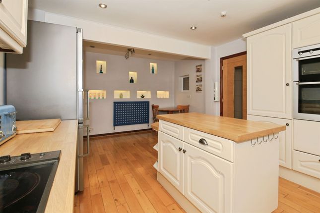35, Sunningdale, Peterborough photo 3