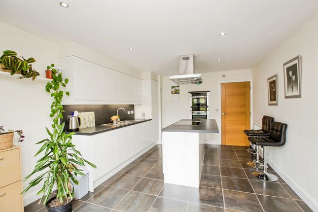 7, Riverside Court, Sowerby Bridge photo 4