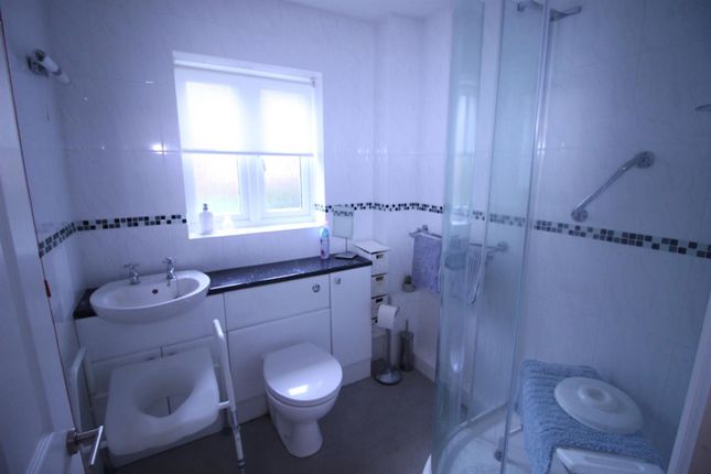 Flat for sale in Lakes Meadow, Coggeshall, Colchester