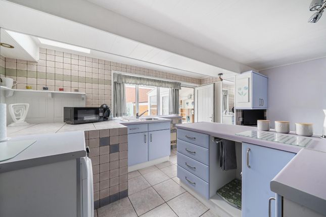 12, Charlton Drive, Sheffield photo 4