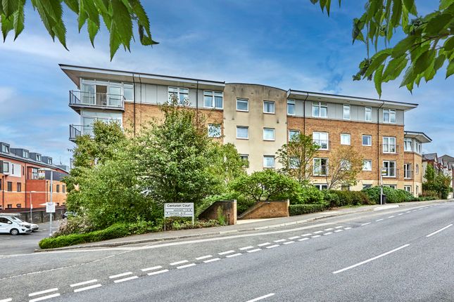Thumbnail Flat for sale in Camp Road, St. Albans, Hertfordshire