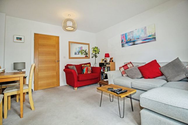 33 Arundale Walk, Horsham photo 3