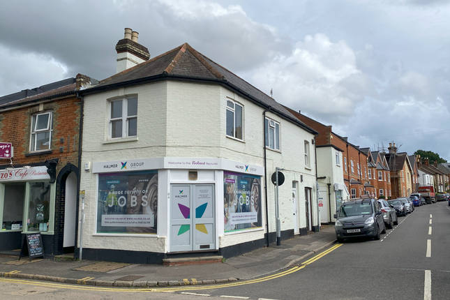 Retail premises to let in Stoke Road, Guildford