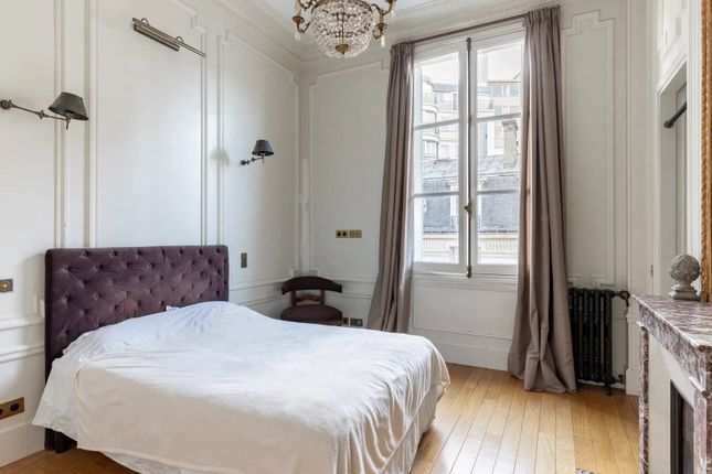 Detached house for sale in Street Name Upon Request, Paris 7Ème, Fr