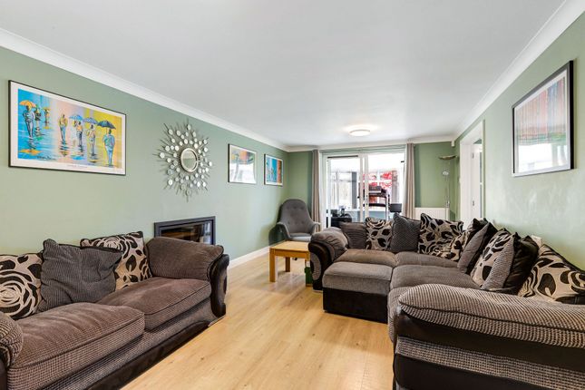 52 Dalestorth Road, Sutton-In-Ashfield photo 2