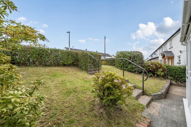 1364779-2-68ee8Fe...