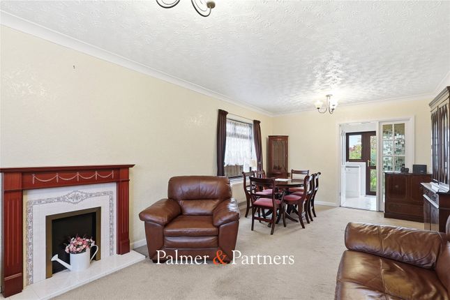 36, Jubilee Avenue, Chelmsford photo 2