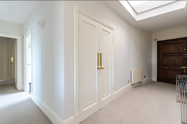 Flat to rent in Strathmore Court, Park Road, St Johns Wood