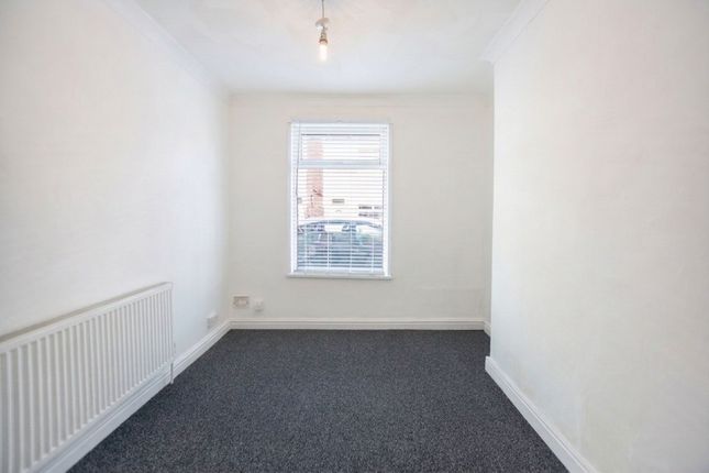 16 Rensburg Street, Hull photo 2