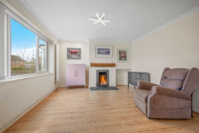 6 South Green Drive, Stratford-Upon-Avon photo 2