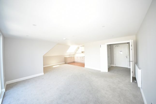 Flat for sale in Wycombe Lane, Wooburn Green, High Wycombe