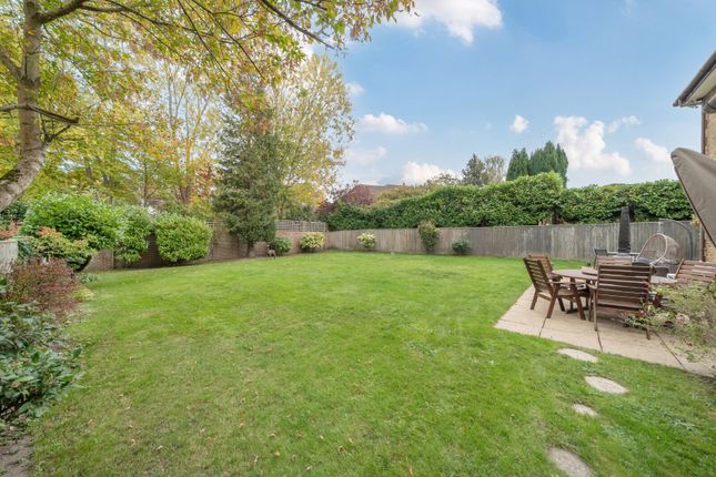 40, Fairlawn Park, Woking photo 2