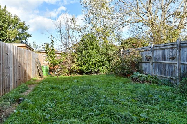 Hythe Crescent, Seaford photo 2