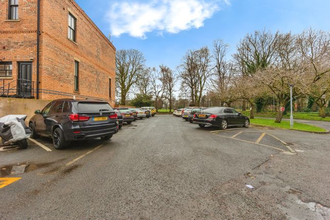 21A Montgomery House, Demesne Road, Manchester photo 4