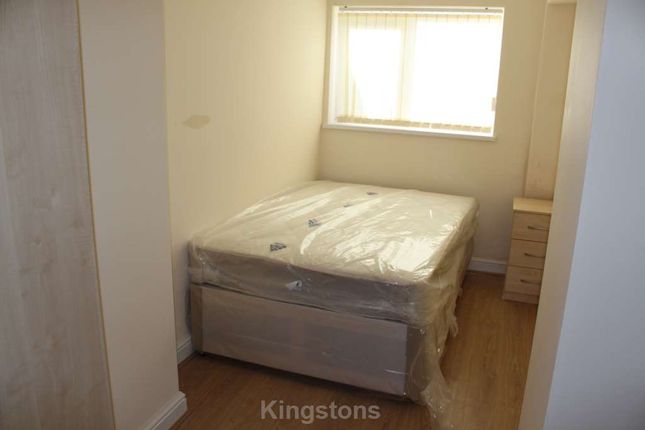 Flat to rent in Keppoch Street, Cardiff