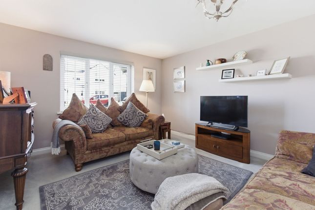 48 Wester Newlands Drive, Falkirk photo 2