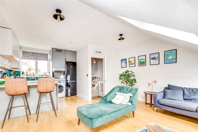 Thumbnail Flat to rent in Arodene Road, London