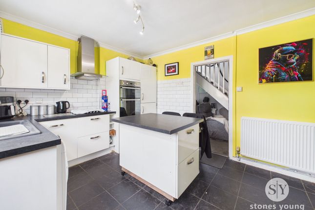 206 Brownhill Drive, Blackburn photo 4