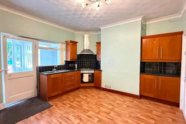 163 Kirkby Road, Pontefract photo 2
