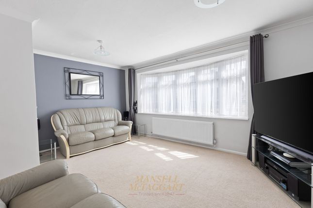 7 Coltash Road, Crawley photo 3