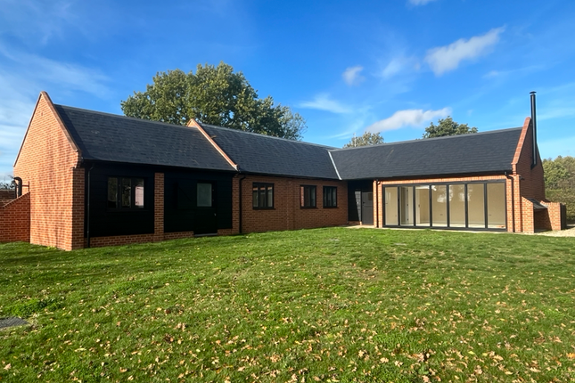 Barn conversion to rent in New Road, Marlesford