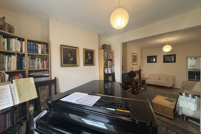 11, Towy Terrace, Llandeilo photo 3