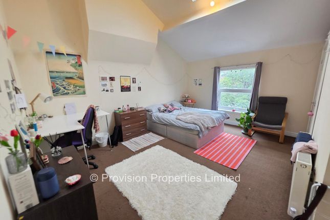 Moorland Avenue, Hyde Park photo 2