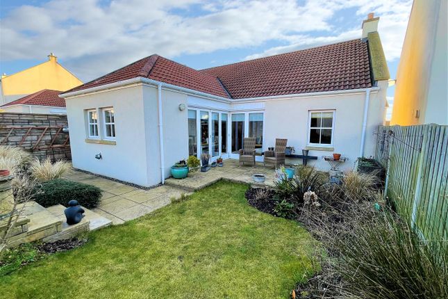 Thumbnail Detached bungalow for sale in 40, Sunnyside, Strathkinness