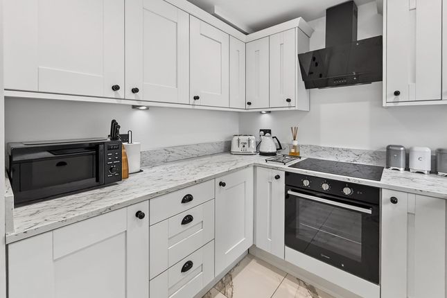 42 Wilton Gardens, Manchester photo 3