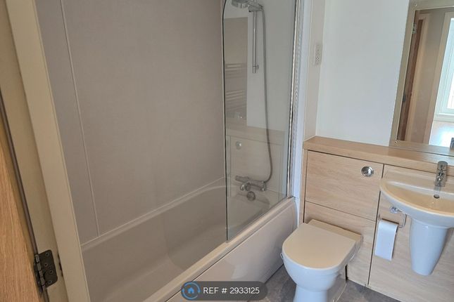 Flat B, Mackie Place, Elrick, Westhill photo 5
