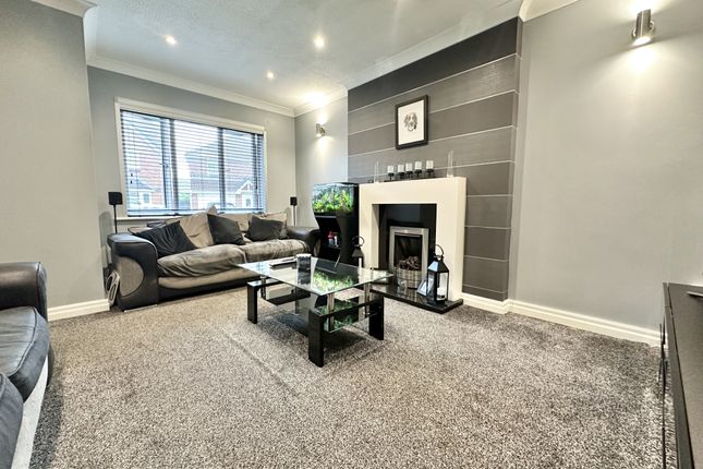 22, Plovers Way, Herons Reach photo 3