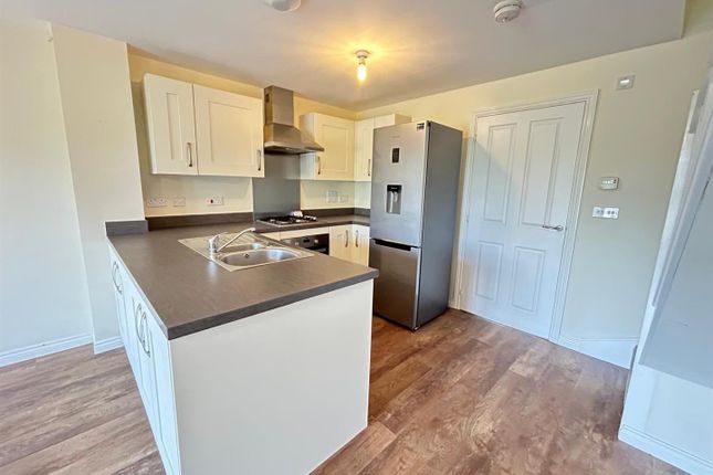 11, Bobbin Crescent, Darlington photo 4