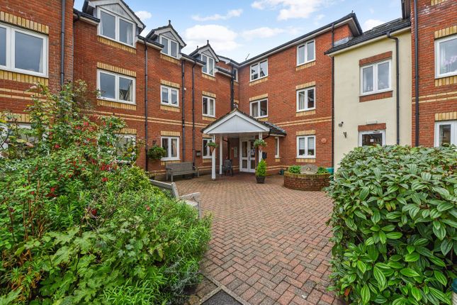 Flat for sale in Ackender Road, Alton, Hampshire
