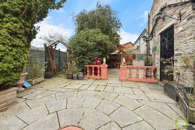 7 Radfield Head, Darwen photo 4