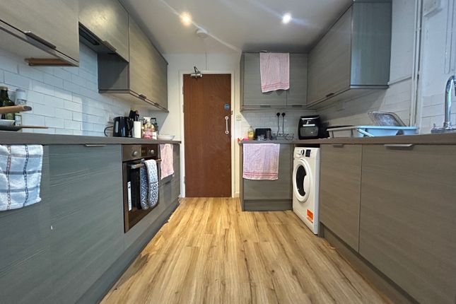4-bed terraced on 33, Cranbrook Street, Cardiff, £2,360/mo
