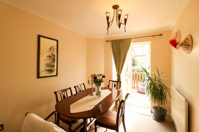 4, Vincent Place, Ashford photo 4