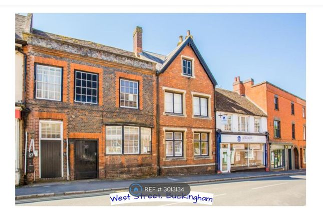 Studio flat on F   West Street, Buckingham, £695/mo