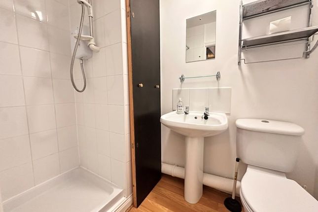 Studio 3, 14, Holly Court, Bognor Regis photo 4