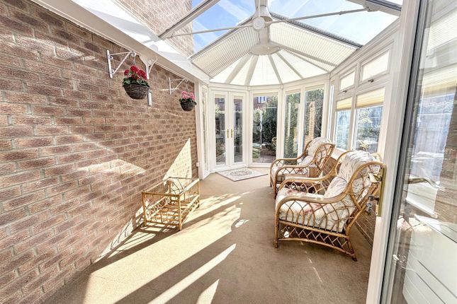10, Sandbrier Close, Walnut Tree photo 3