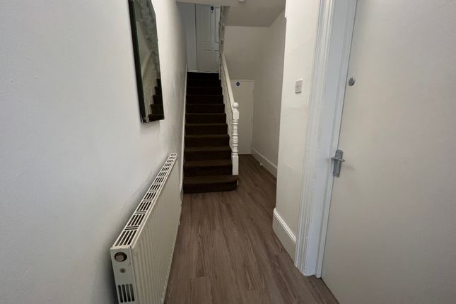 29, Prospect Park, Exeter photo 2