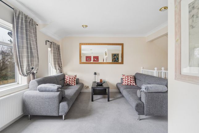 40a, Oak End Way, Gerrards Cross photo 2