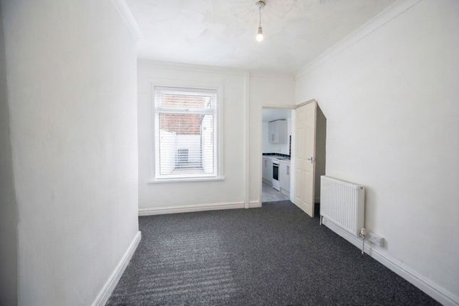 16 Rensburg Street, Hull photo 4
