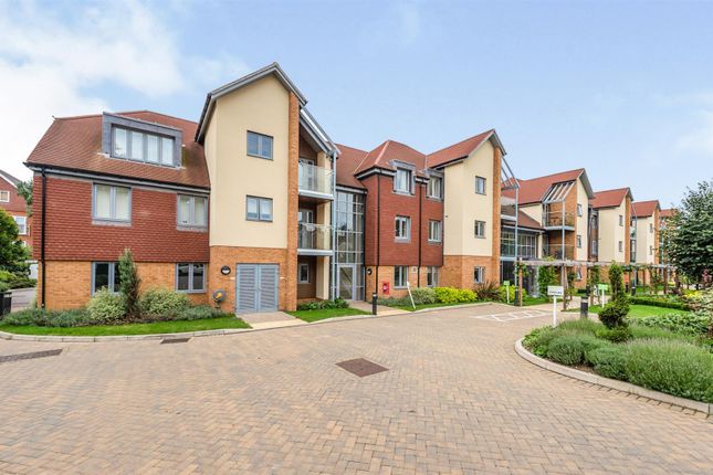 Thumbnail Flat for sale in Eleanor House, 232 London Road, St Albans, Hertfordshire