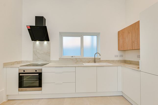 Flat 5, 5, Surbiton Road, Southend-on-Sea photo 2