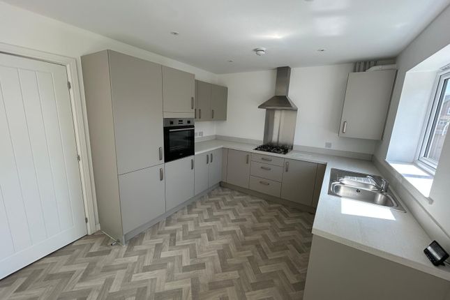 8, Willis Drive, Halewood photo 2
