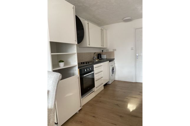 Flat for sale in 17 Worcester Road, Sutton