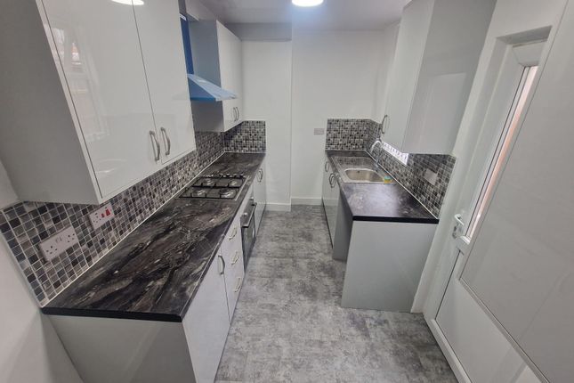 82 Wood Hill, Leicester photo 5