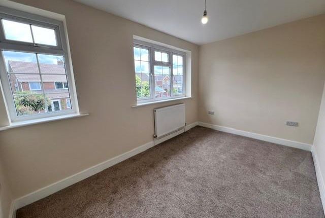 16, Kensington Close, Nottingham photo 2