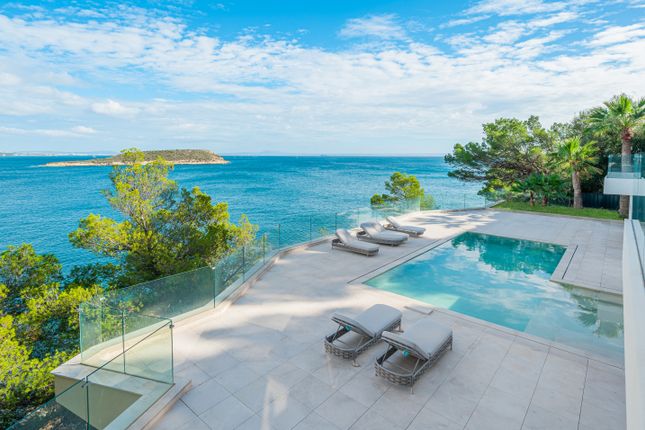 Villa for sale in Cala Vinyes, South West, Mallorca